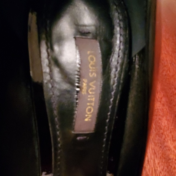 Shoes - Picture 3 of 5